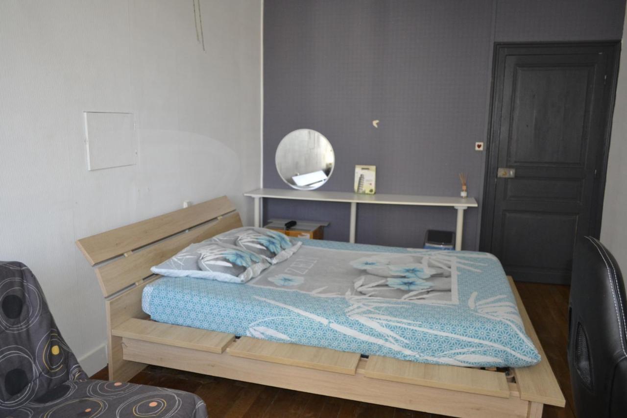 Chef-BoutonneGrande Chambre D'Hote Pour 4 A 5 Personnes住宿加早餐旅馆 外观 照片